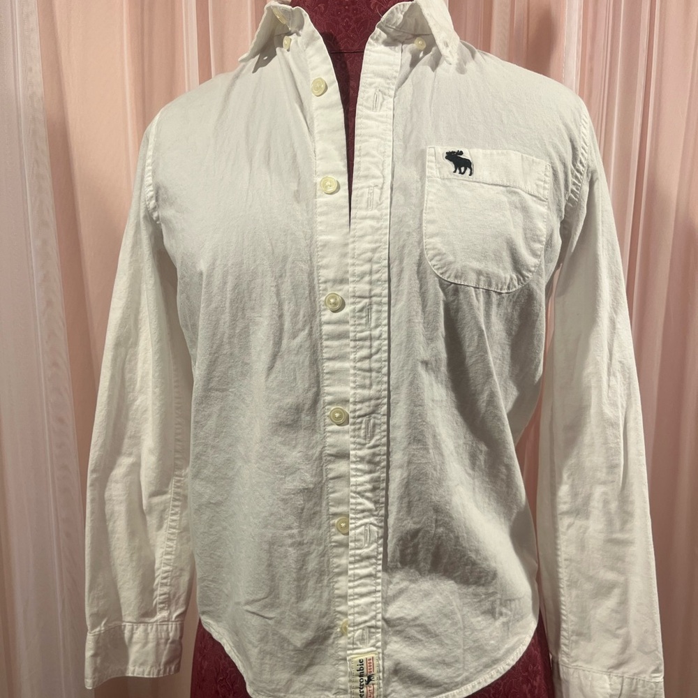 Abercrombie & Fitch White Shirt with Navy Moose and Red Accent Label